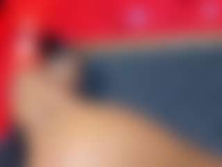 YayaHilton's Live Sex Cam Show