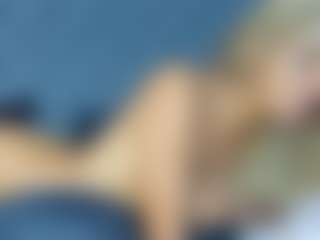 YayaHilton's Live Sex Cam Show