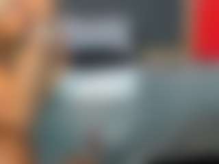 YayaHilton's Live Sex Cam Show