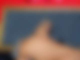 Live cam show with YayaHilton - Teen (18+) on livesuperchat.net