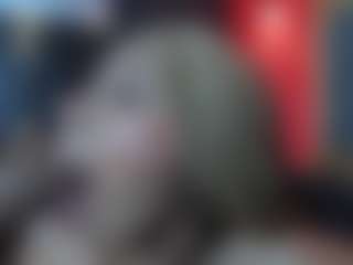YayaHilton's Live Sex Cam Show