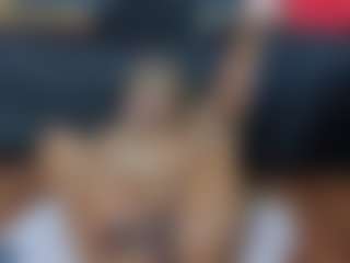 YayaHilton's Live Sex Cam Show