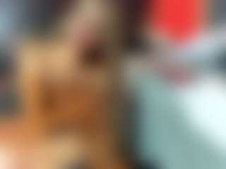 YayaHilton's Live Sex Cam Show