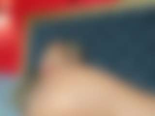 YayaHilton's Live Sex Cam Show