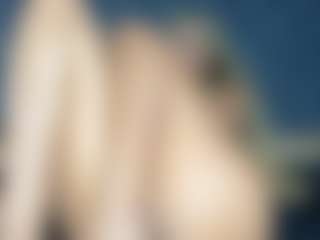 YayaHilton's Live Sex Cam Show