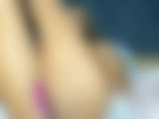YayaHilton's Live Sex Cam Show