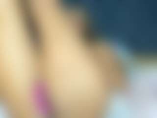 YayaHilton's Live Sex Cam Show