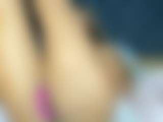YayaHilton's Live Sex Cam Show