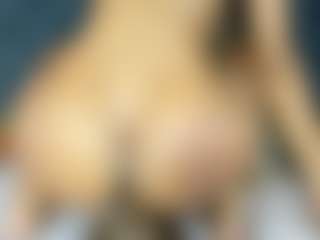 YayaHilton's Live Sex Cam Show