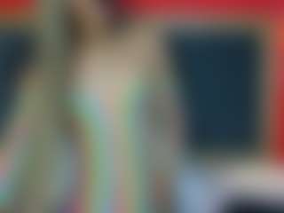 Live cam show with YayaHilton - Nipple Piercings on Soda Cam