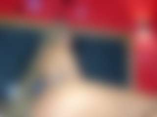 YayaHilton's Live Sex Cam Show