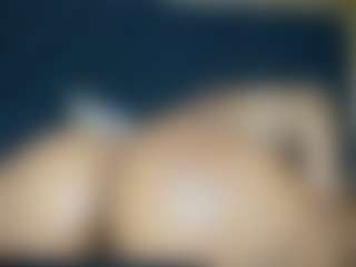 YayaHilton's Live Sex Cam Show