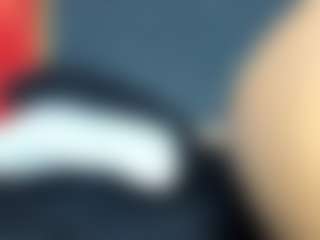 YayaHilton's Live Sex Cam Show