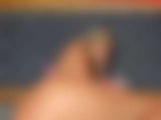 YayaHilton's Live Sex Cam Show