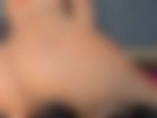 YayaHilton's Live Sex Cam Show