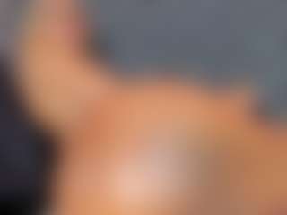 YayaHilton's Live Sex Cam Show