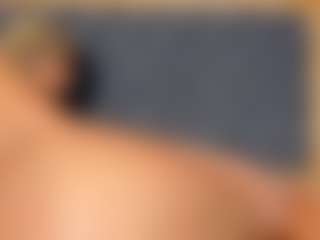 Live cam show with YayaHilton - Athletic Blowjob on crypto-cams