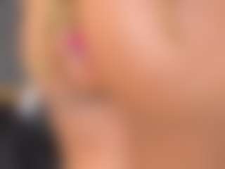 YayaHilton's Live Sex Cam Show