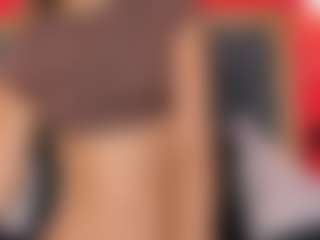 YayaHilton's Live Sex Cam Show