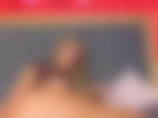 YayaHilton's Live Sex Cam Show
