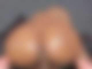 YayaHilton's Live Sex Cam Show