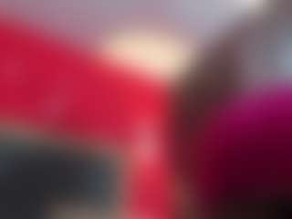 YayaHilton's Live Sex Cam Show