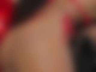 YayaHilton's Live Sex Cam Show