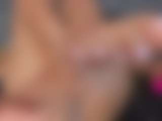 YayaHilton's Live Sex Cam Show