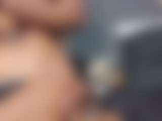 YayaHilton's Live Sex Cam Show