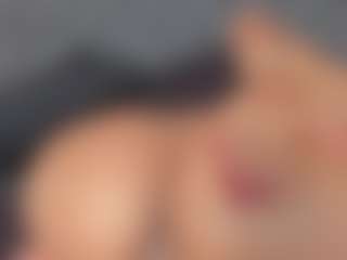YayaHilton's Live Sex Cam Show