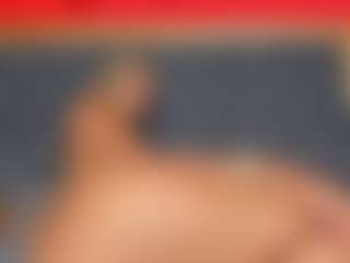 YayaHilton's Live Sex Cam Show