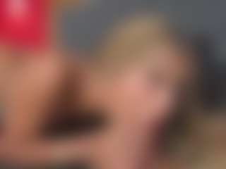 Live cam show with YayaHilton - Nipple Piercings on instabang