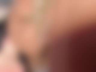Live cam show with YayaHilton - Athletic Strip on studioflirtlive.com