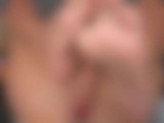 YayaHilton's Live Sex Cam Show