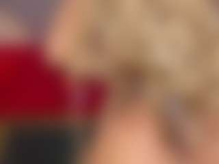 YayaHilton's Live Sex Cam Show