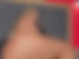 YayaHilton's Live Sex Cam Show