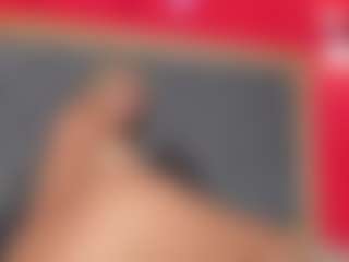 YayaHilton's Live Sex Cam Show