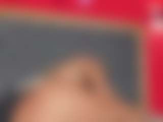 YayaHilton's Live Sex Cam Show