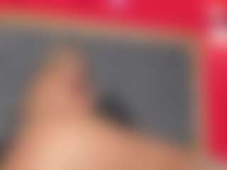 YayaHilton's Live Sex Cam Show