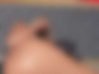 YayaHilton's Live Sex Cam Show
