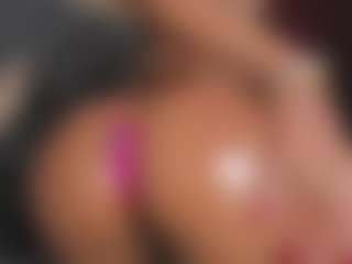 Live cam show with YayaHilton - Orgasm on hotwifechat.live