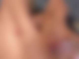 YayaHilton's Live Sex Cam Show