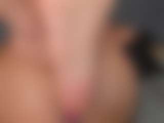 YayaHilton's Live Sex Cam Show