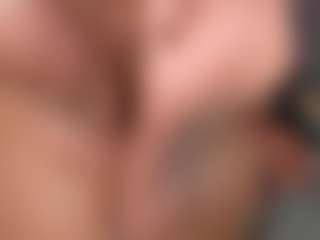 YayaHilton's Live Sex Cam Show