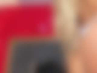 Live cam show with YayaHilton - Young Adult on TottyGirls
