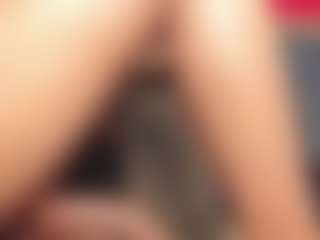 YayaHilton's Live Sex Cam Show