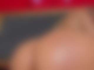 YayaHilton's Live Sex Cam Show