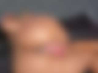 YayaHilton's Live Sex Cam Show
