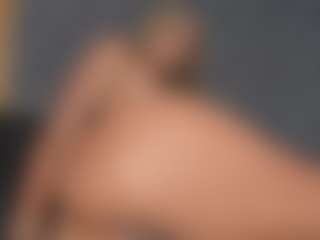 YayaHilton's Live Sex Cam Show