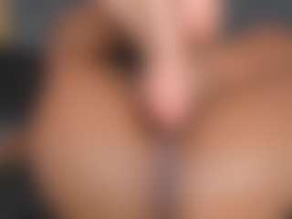 YayaHilton's Live Sex Cam Show